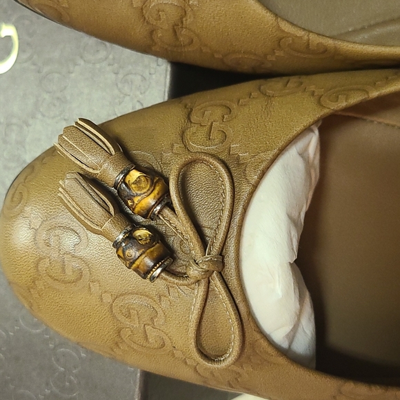 Gucci Guccisima Soft Light Camel Flats - Picture 5 of 11